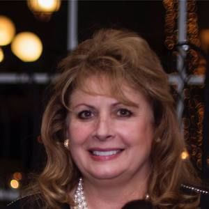 Meet your Posher, Debbie